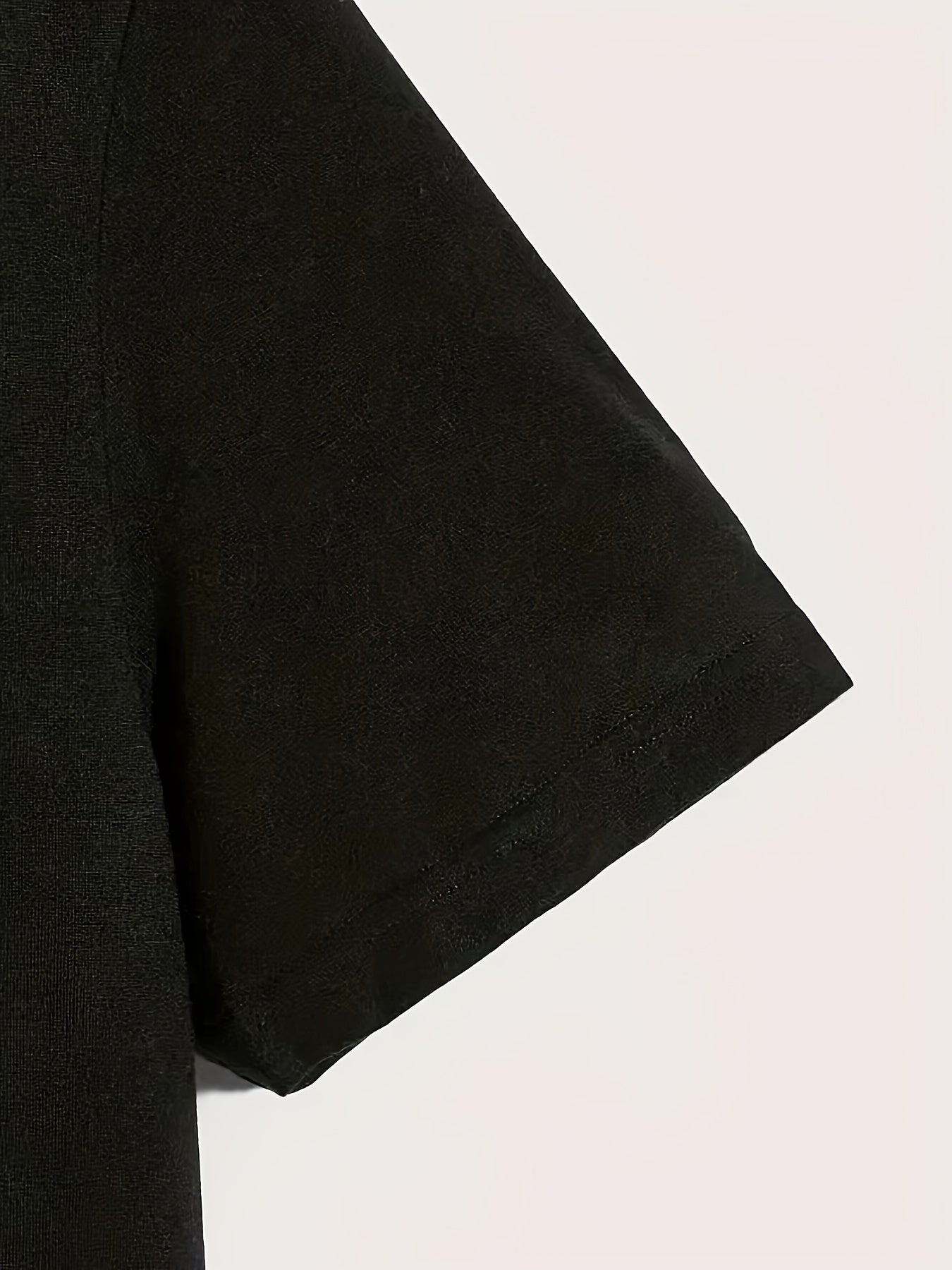 Women's Graphic T-Shirt: Stylish Short Sleeved Printed Top in Black